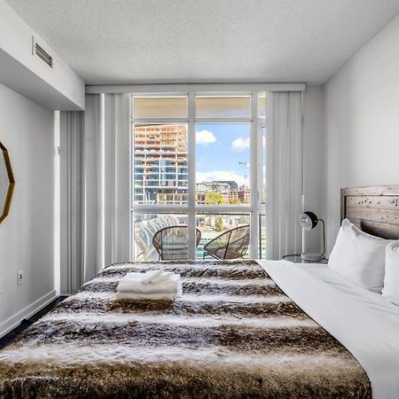 Family Oriented Downtown Toronto 2Bdrm Condo With Parking & Office Space Extérieur photo