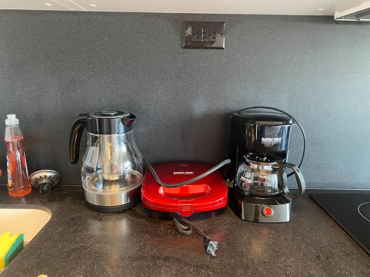 Family Oriented Downtown Toronto 2Bdrm Condo With Parking & Office Space Extérieur photo