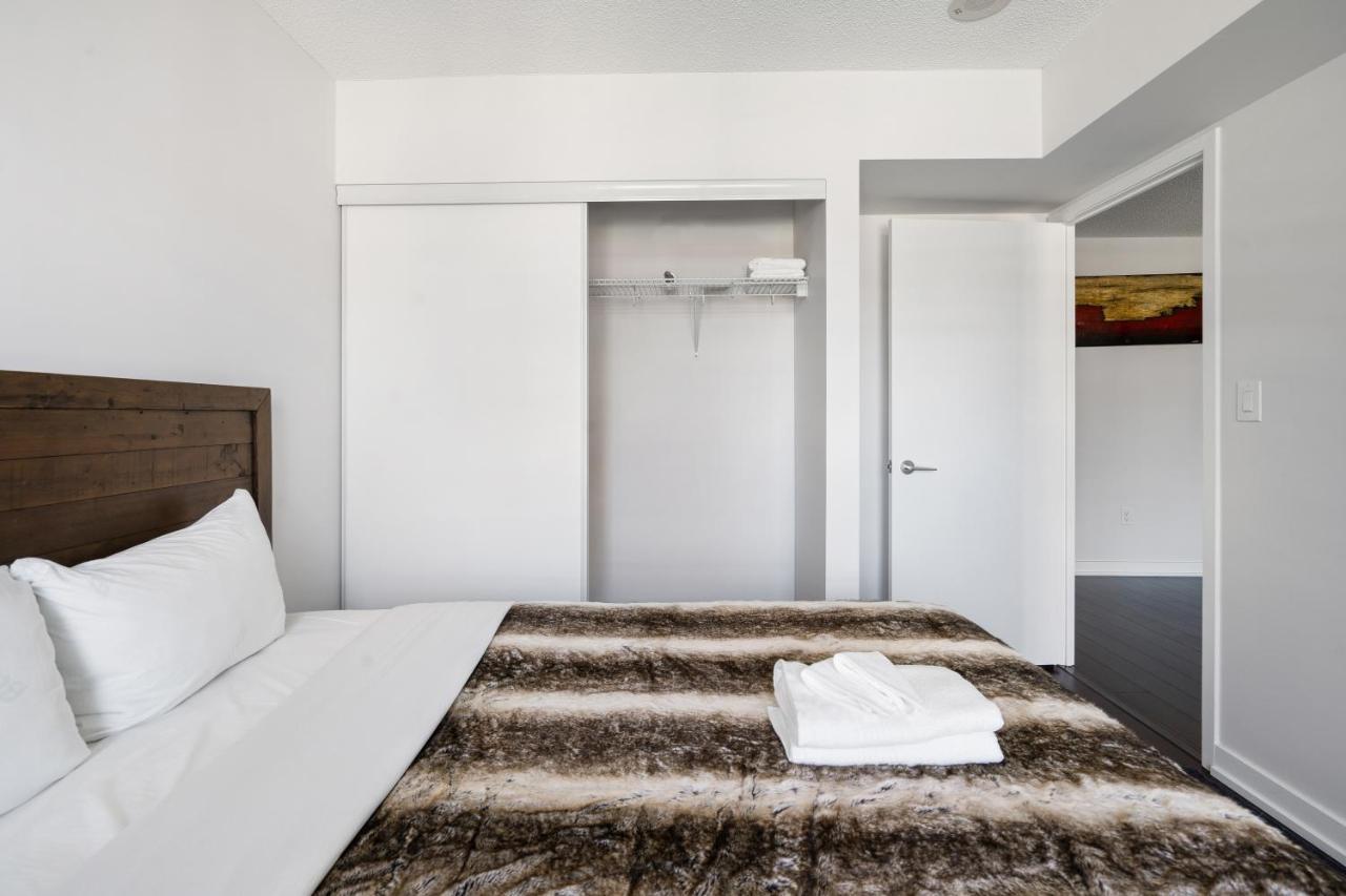 Family Oriented Downtown Toronto 2Bdrm Condo With Parking & Office Space Extérieur photo