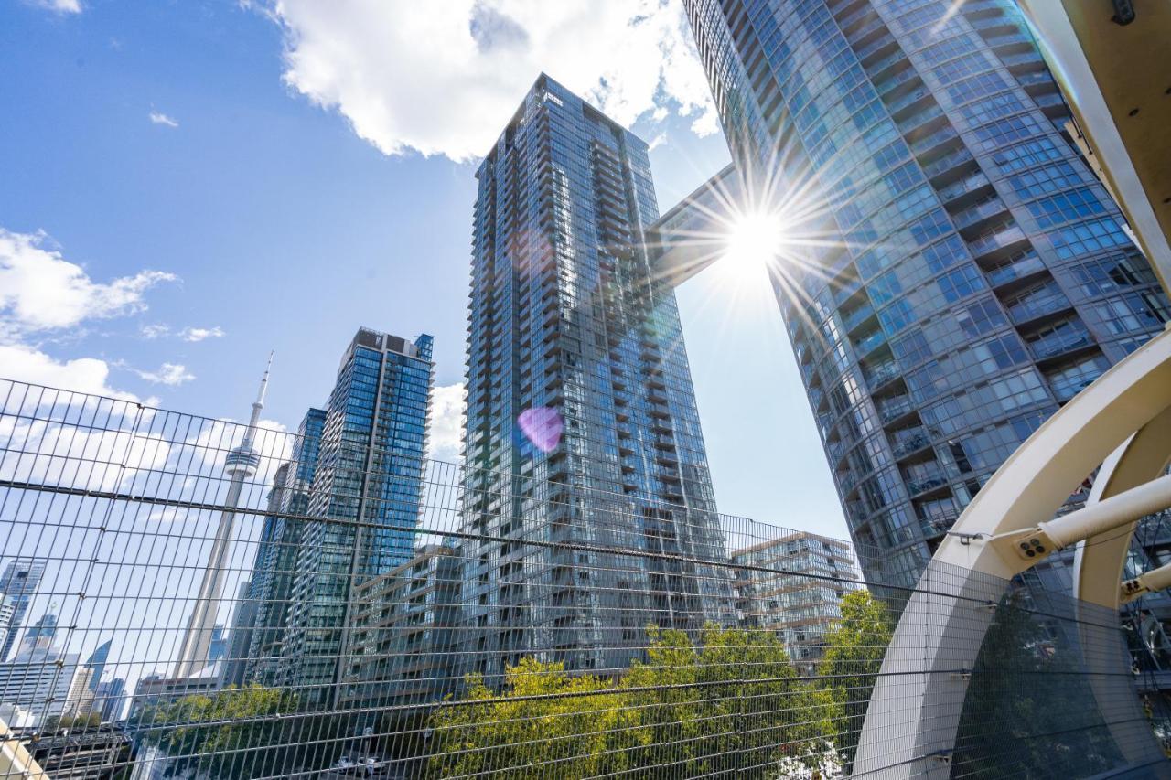 Family Oriented Downtown Toronto 2Bdrm Condo With Parking & Office Space Extérieur photo