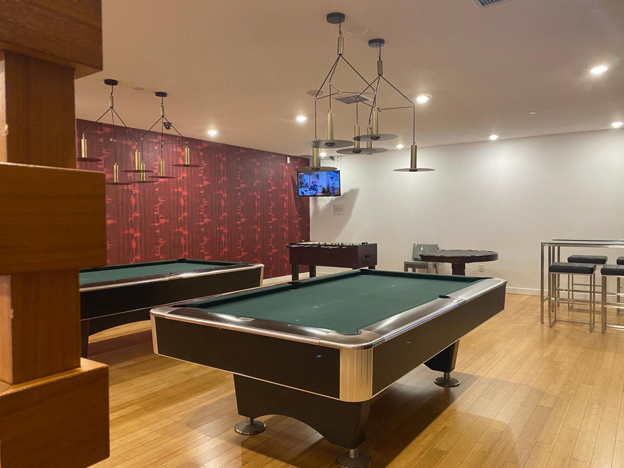 Family Oriented Downtown Toronto 2Bdrm Condo With Parking & Office Space Extérieur photo